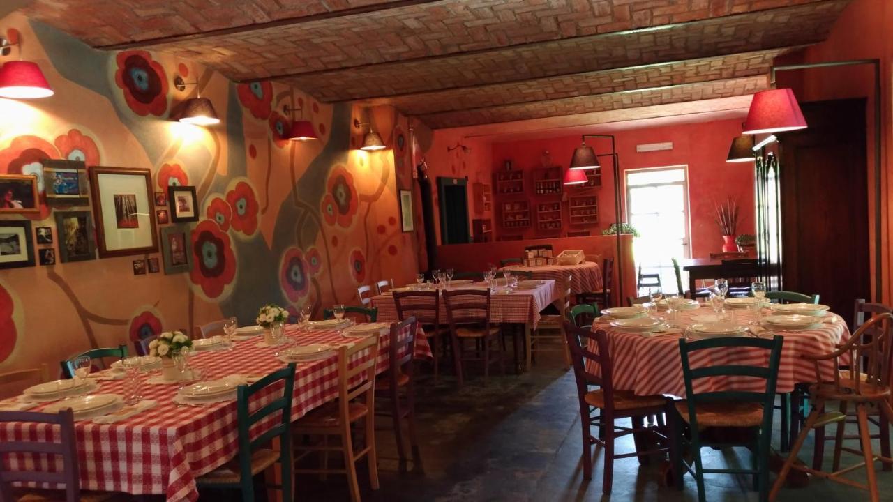 I Conti Della Serva Cinzano Zewnętrze zdjęcie